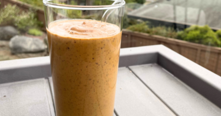 Goji Berry, Strawberry, and Date Smoothie For Inflammation