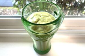 Energize with a Healthy Kiwi and Avocado Breakfast Smoothie