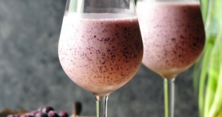 Acne Busting Smoothie with Blueberries and Banana