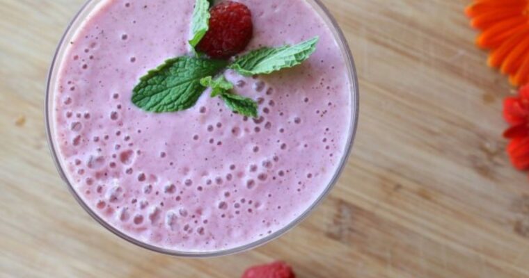 BERRY OAT SMOOTHIE FOR WEIGHT LOSS