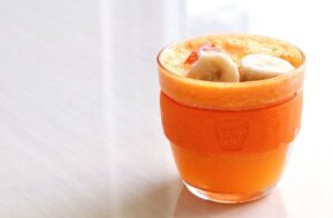 Detoxifying Apple Carrot Smoothie