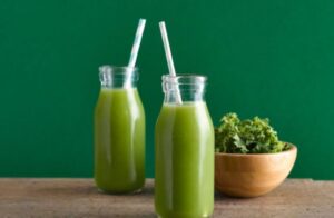 Sweet Kale Smoothie for Clear Skin – Acne