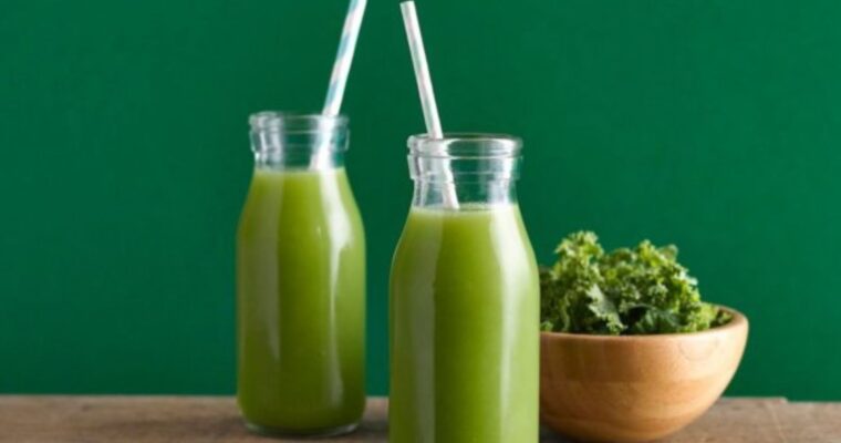 SWEET KALE SMOOTHIE FOR CLEAR SKIN – ACNE