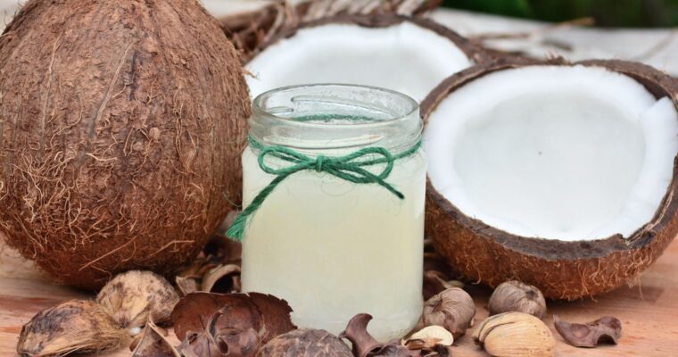 10 Benefits of Coconut Oil For Your Skin and Health